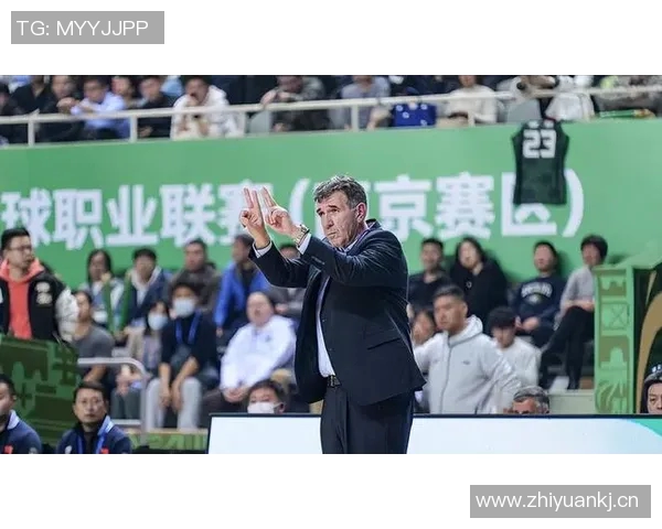 赛季尚未开启同曦官方宣布贝西洛维奇辞职王世龙接任主帅职位