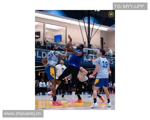 科尔强调持球人防守期待穆迪波杰库明加梅尔顿在赛季中的出色表现